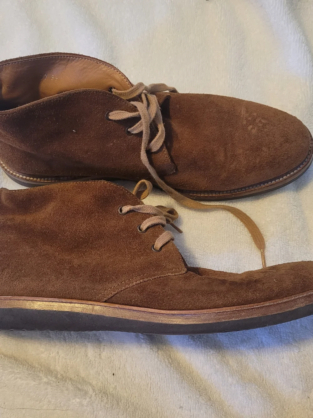 Men's Brown Suede Chukka Boots with Suede Lace-Up